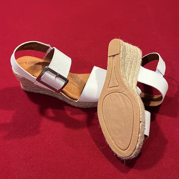 Summer wedges - Picture 2 of 3